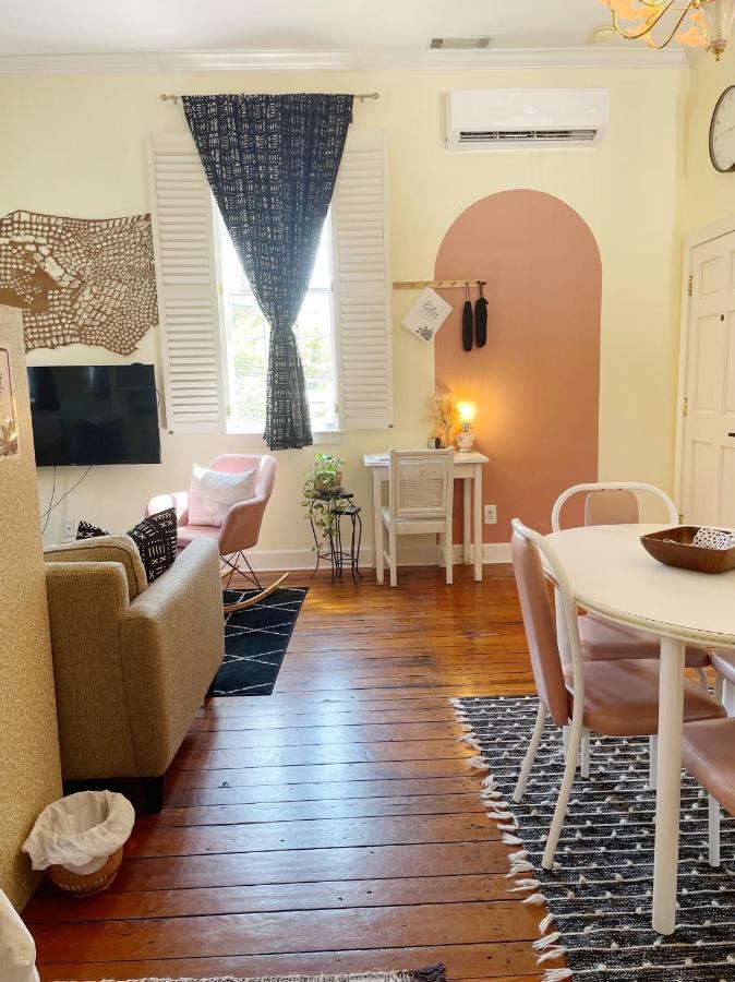 Charming 1885 Parlor Loft Downtown Savannah Stay ภายนอก รูปภาพ